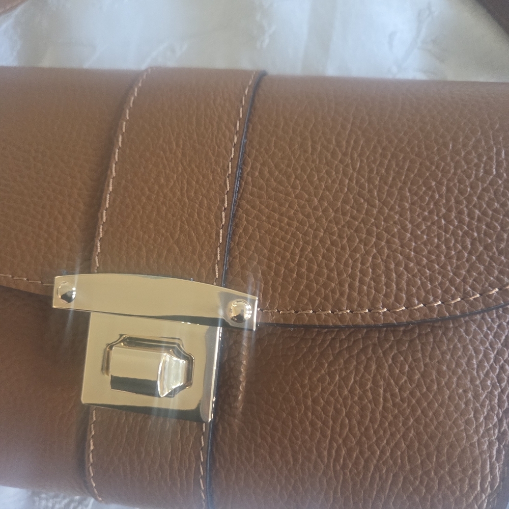 Elegant Brown Leather Clutch